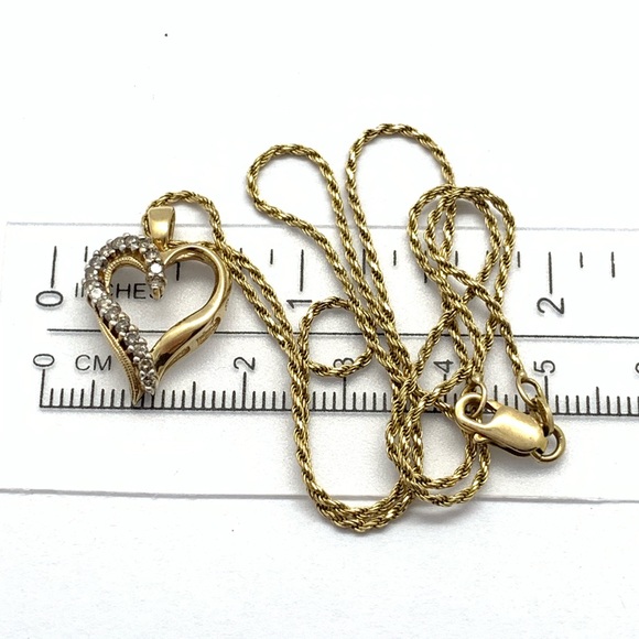 SOLD🔥 10K Diamond Cutout Heart Pendant Necklace - Picture 7 of 8